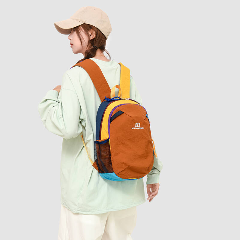 Hiking Backpack Waterproof - 새로운 소형 하이킹 배낭 경량 데이팩